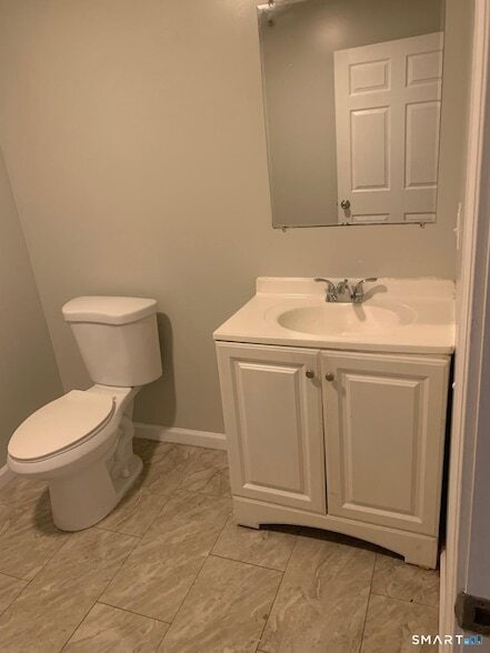 Building Photo - 1410 Stratford Ave