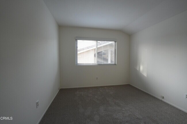 Building Photo - 1675 Arroyo Seco Dr