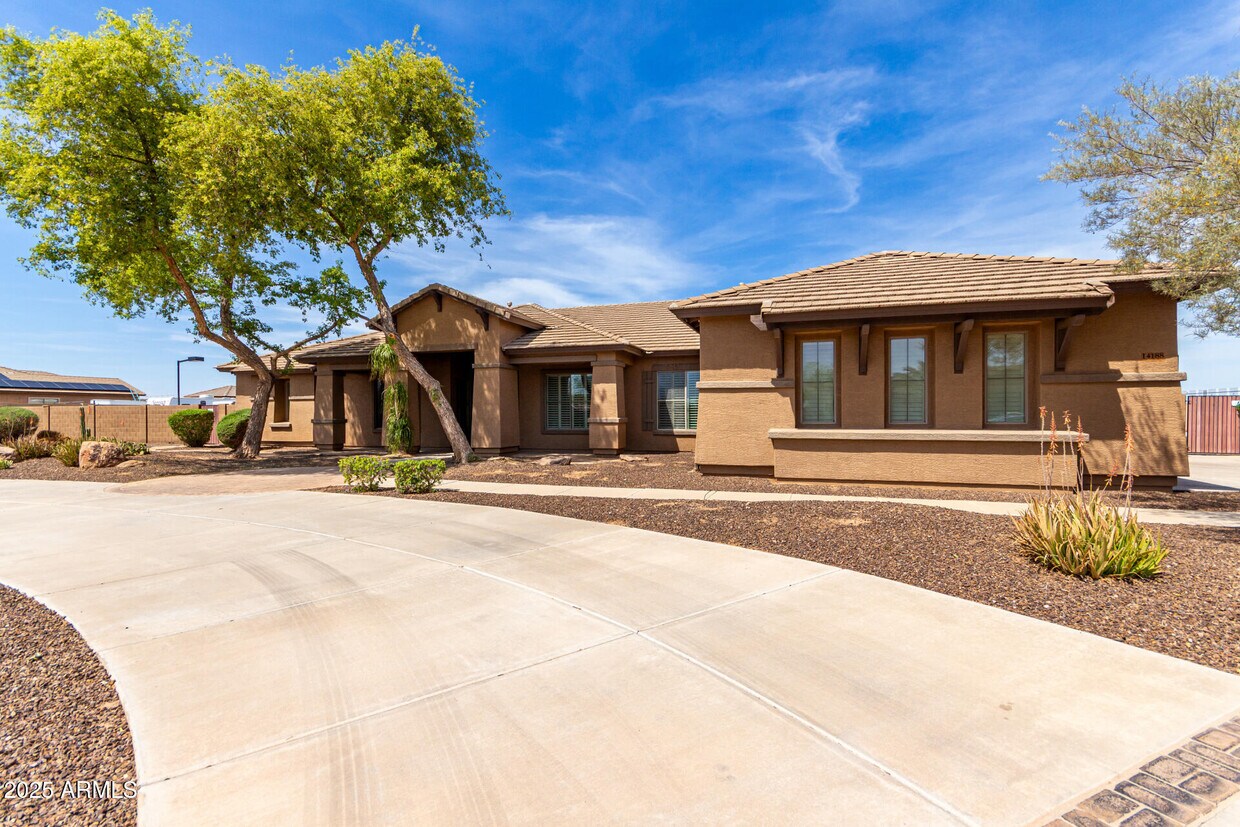 Foto principal - 14188 W Hope Dr