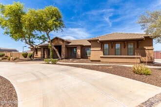 Building Photo - 14188 W Hope Dr