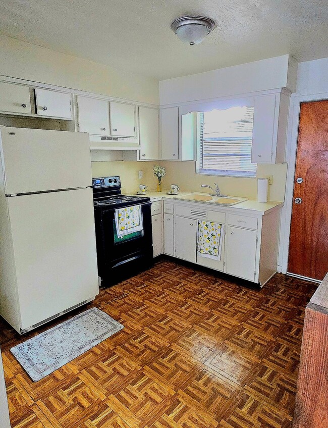 Foto del edificio - 7611 Arble Dr