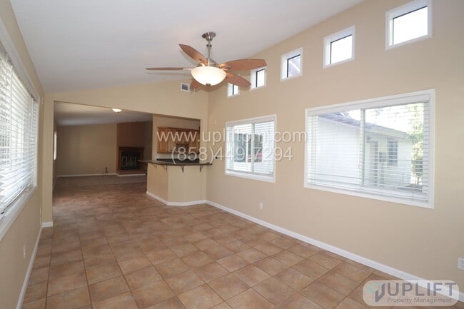 Foto del edificio - 3 bedroom 2.5 bathroom home in Ramona Coun...