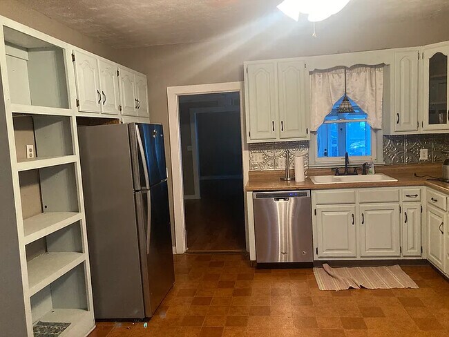 Foto del edificio - 1900 Three Springs Rd