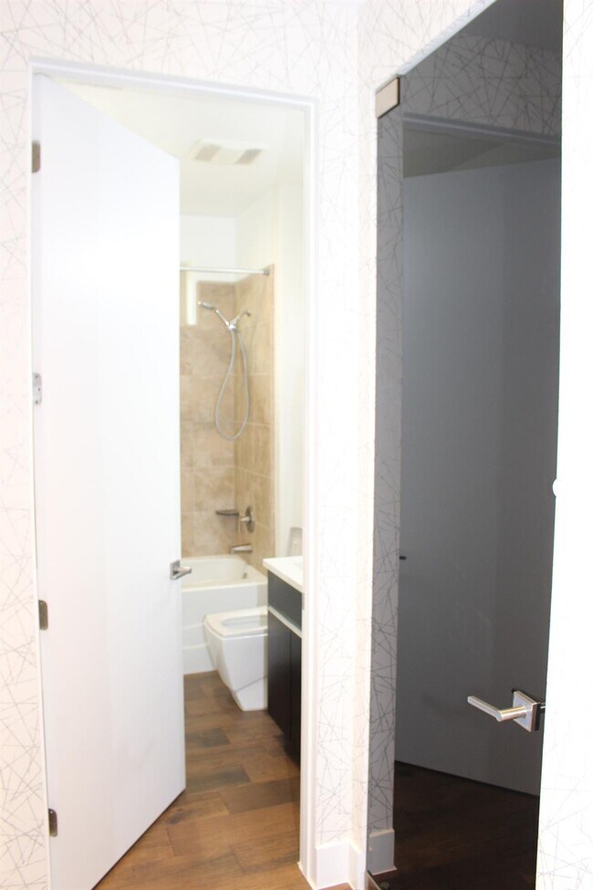 Foto del edificio - 6137 E Terrace Ave