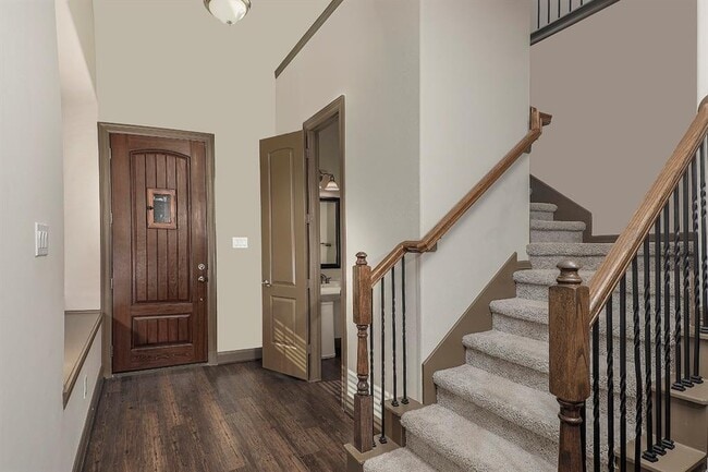 Building Photo - 18 Aventura Pl