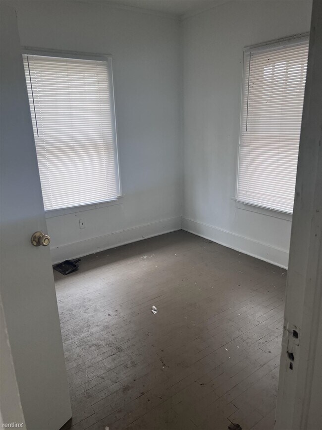 Building Photo - 2 br, 1 bath House - 442 East Lincoln Avenue