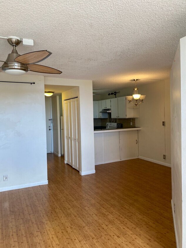 Foto principal - Leilehua - Spacious One Bedroom with Secur...