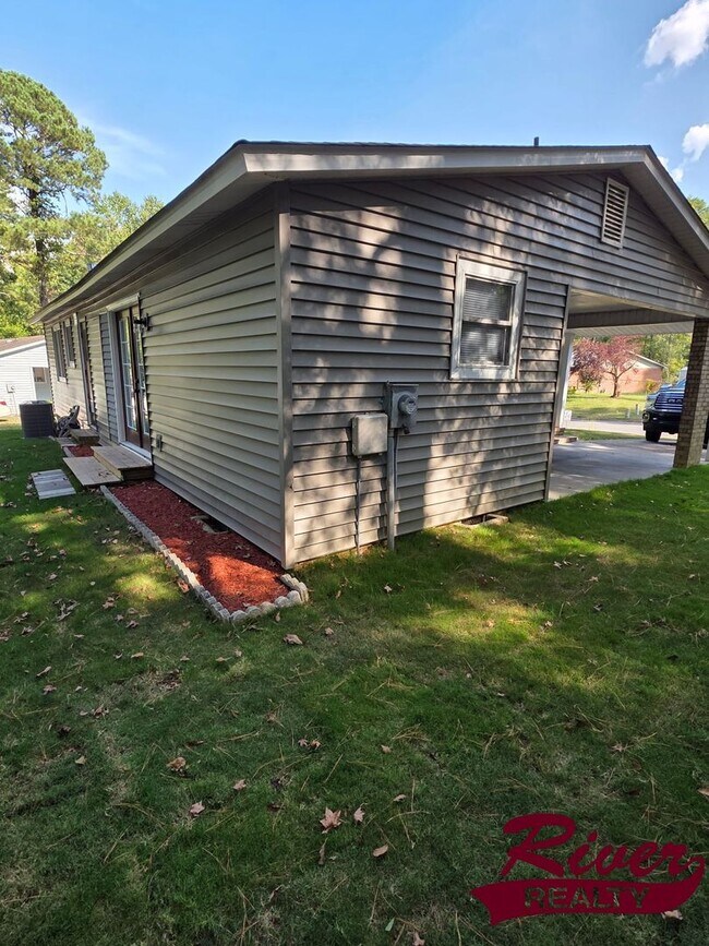 Foto del edificio - 3 Bedroom House in Hephzibah, Georgia