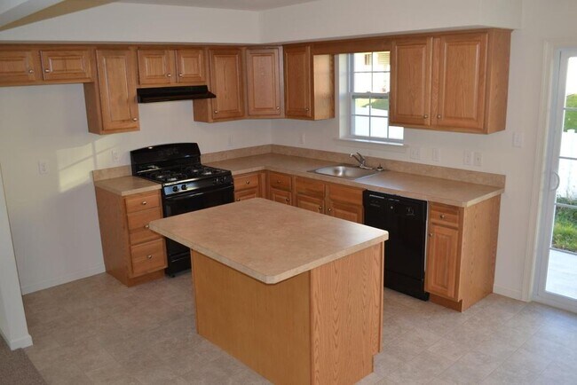 Building Photo - 1023 Alexander Drive