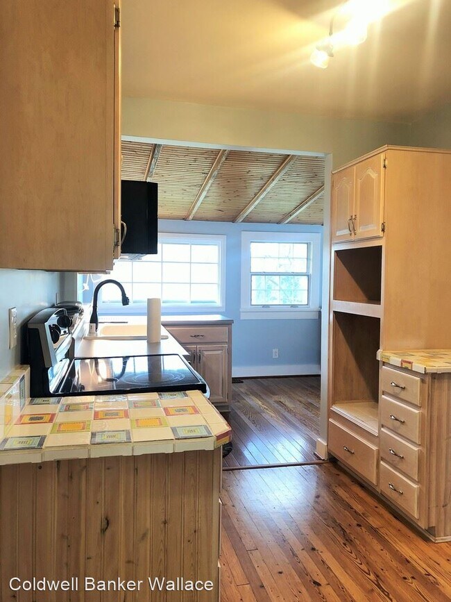 Building Photo - 2 br, 1 bath House - 611 Phillips Avenue
