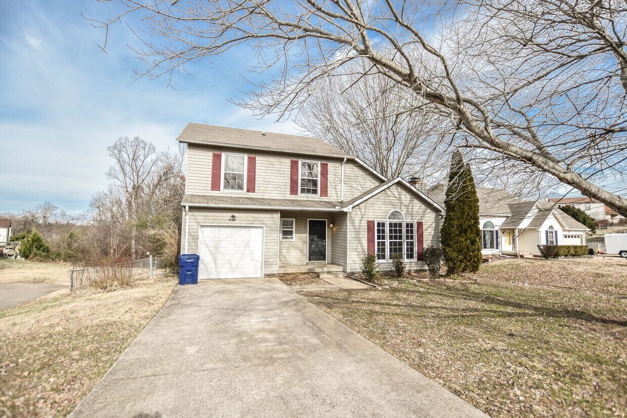 Primary Photo - Centrally Located Three Bedroom!
