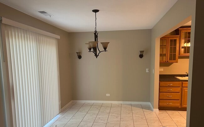 Building Photo - 1544 Williamsburg Dr