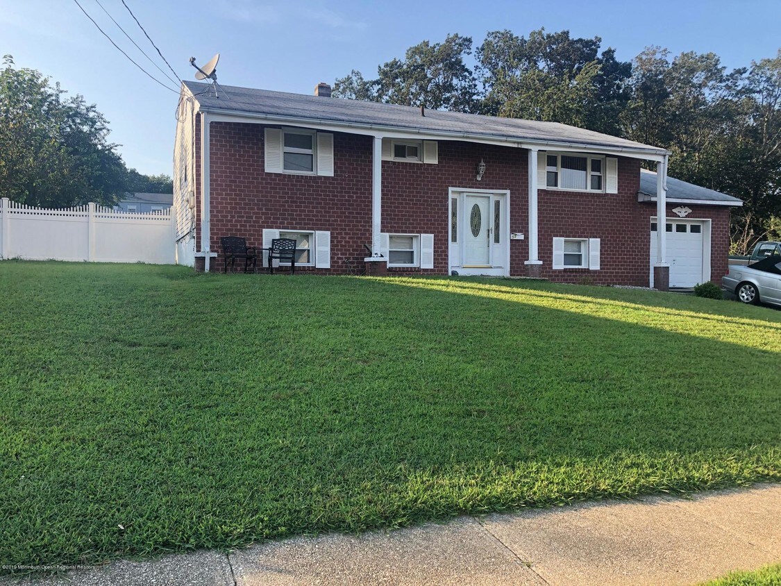 55 Salem Hill Rd, Howell Township, NJ 07731 House for Rent in Howell