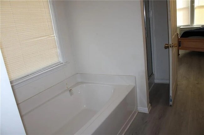 Building Photo - 3803 Yorkshire Ct