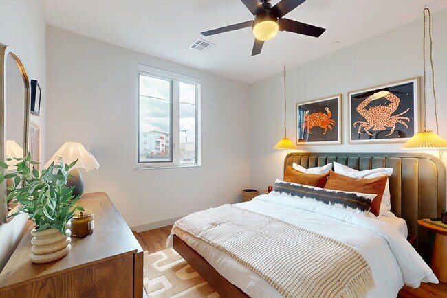 Foto del edificio - 80 Rugg Rd