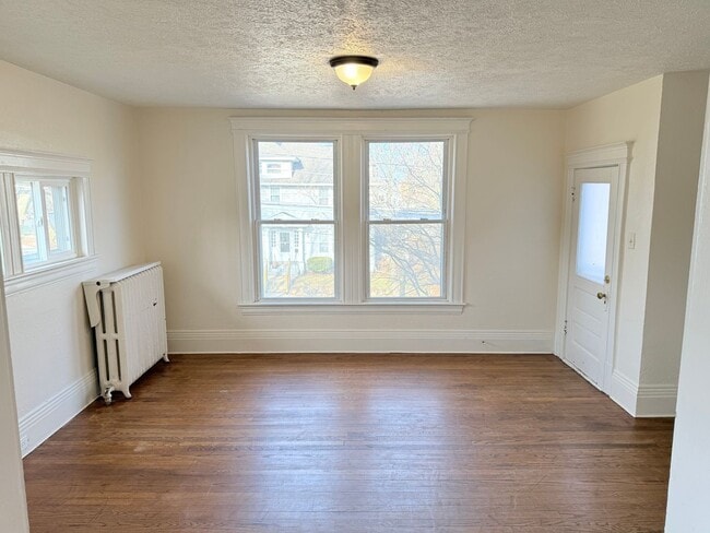 Foto del edificio - 411 W Washington Ave