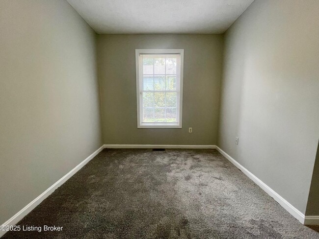 Building Photo - 2903 S 5th St