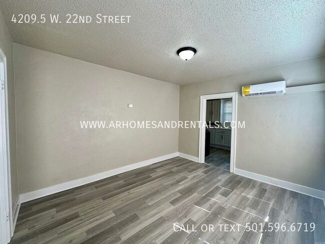 Building Photo - 4209.5 W 22nd St