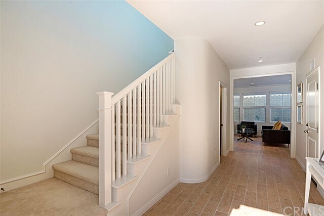 Building Photo - 83 Wildvine