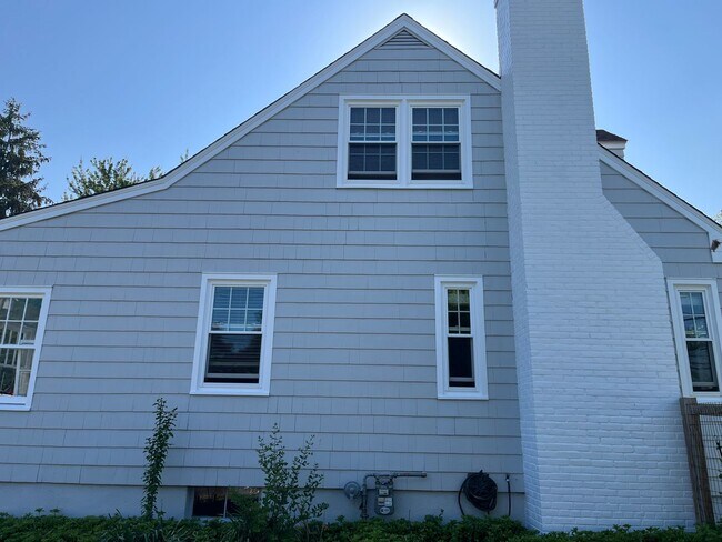 Foto del edificio - 3 Bedroom 2 Bath Fairfield House Near Southport