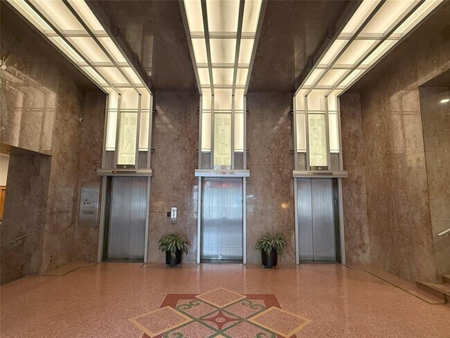 Building Photo - 710 Colorado St