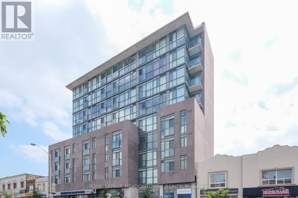 Photo principale - 2055-2055 Danforth Ave