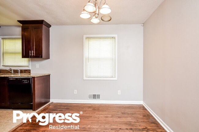 Building Photo - 3061 Stirrup Ln SE