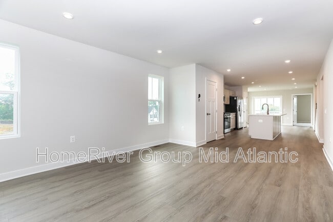Building Photo - 600 Augustine Ct