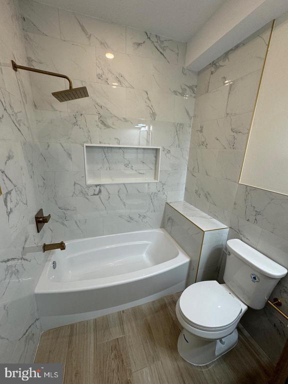 Foto del edificio - 2043 N Randolph St