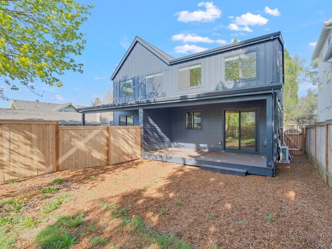 Foto del edificio - 3bed/2.5 Bath Duplex Unit New Construction...