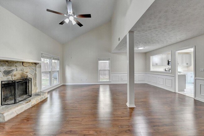 Foto del edificio - 200 Pine Bridge Trail