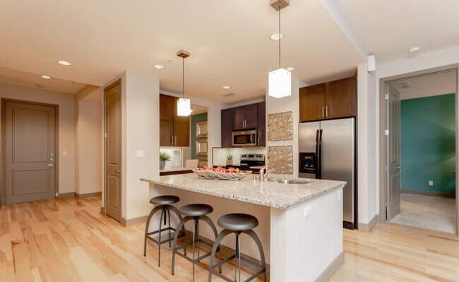 Building Photo - 1 bedroom in Dallas TX 75201