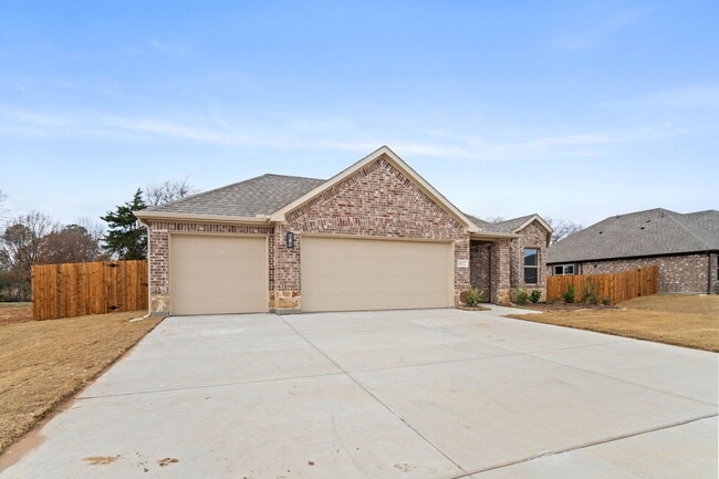 Foto del edificio - 612 Kyle Dr