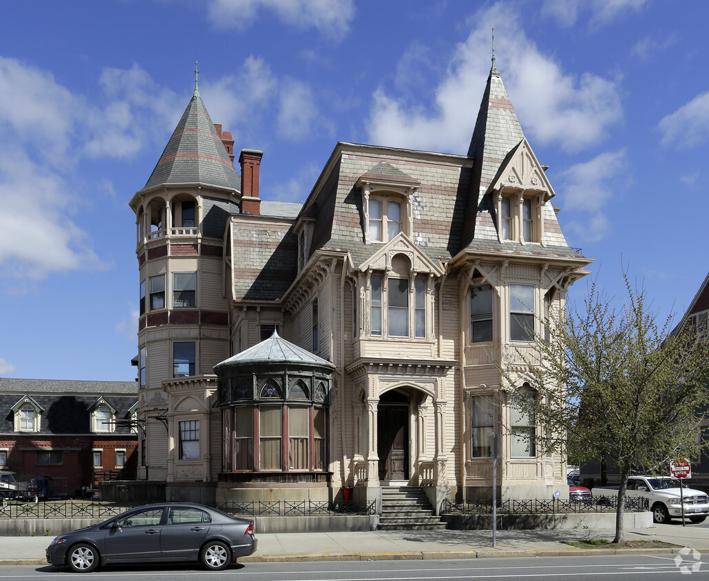 Building Photo - 299 Broadway