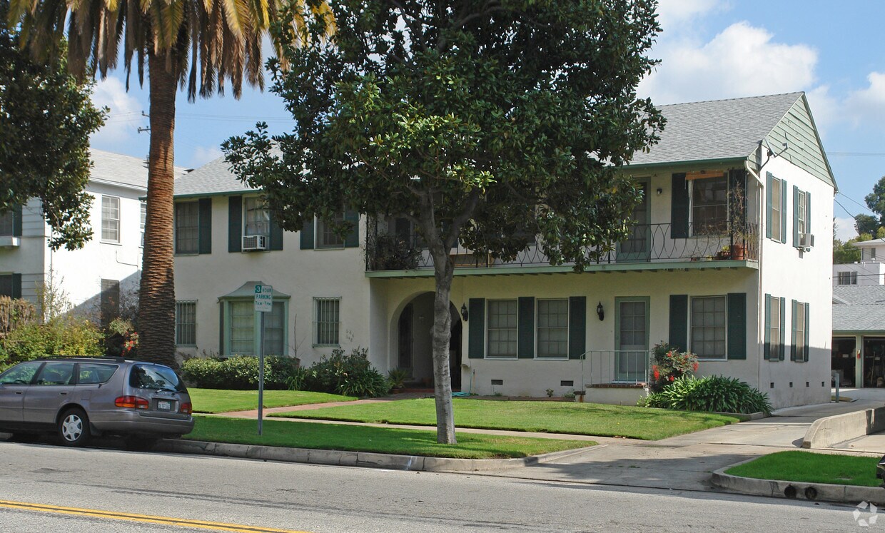 Primary Photo - 646-648 Orange Grove Ave