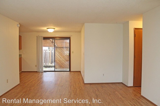 Foto del edificio - 819-821 SW 29th Way