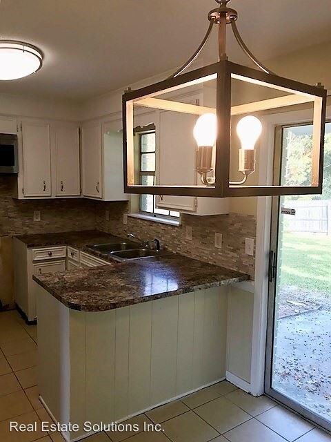 Building Photo - 3 br, 1 bath House - 922 Cherry Stone Circle