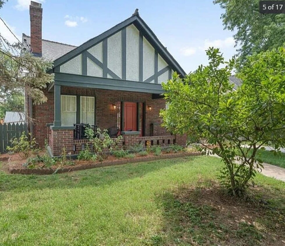 Primary Photo - 1002 Fairwin Ave
