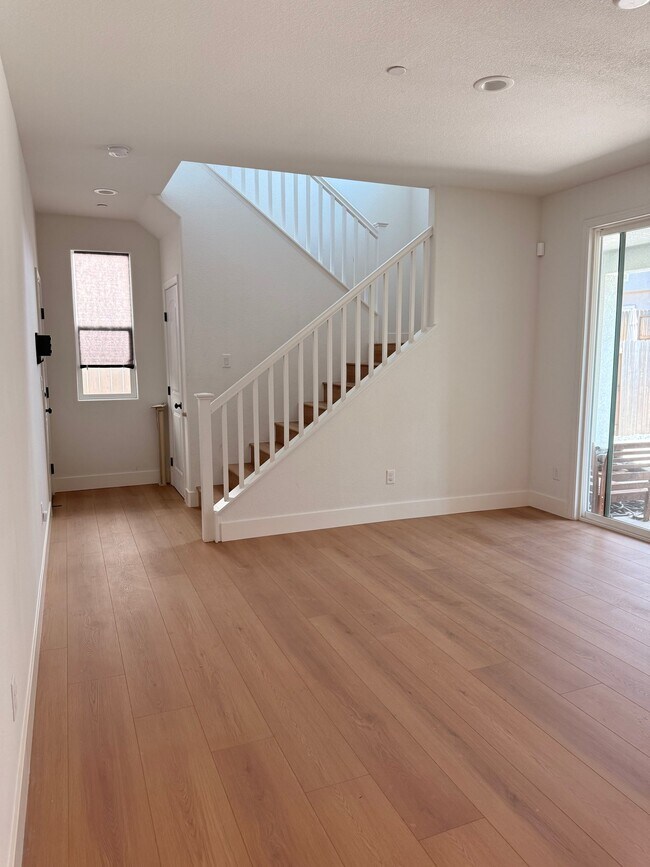 Foto del edificio - 1089 Hopkins St