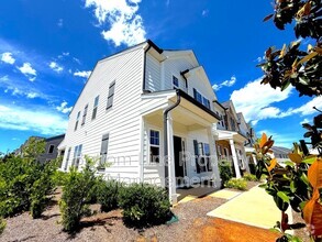 Building Photo - 1814 Saint Louis Aly NW
