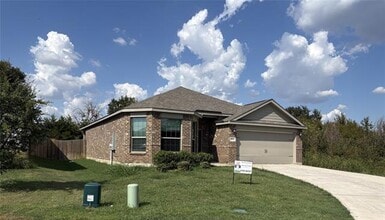 Building Photo - 2014 Sandalwood Way