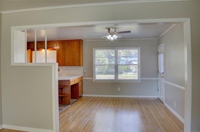 Foto del edificio - Charming Midtown Bungalow!