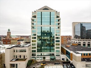 Building Photo - 610 Main St