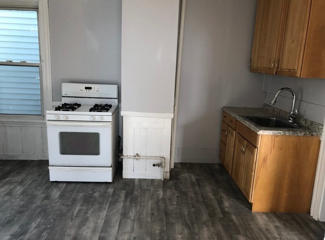 Foto principal - 203 N St