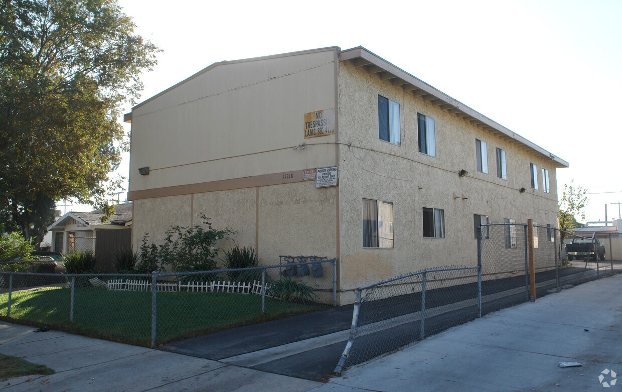 Building Photo - 11218 Emelita St