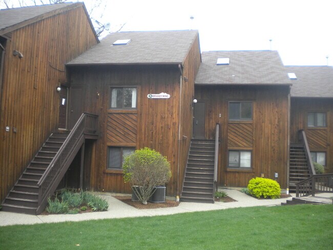 Building Photo - 5 Brandywine Ct