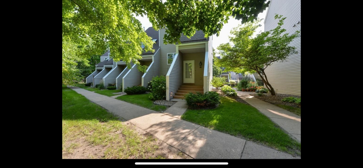 Primary Photo - 1315 Boardwalk Ave