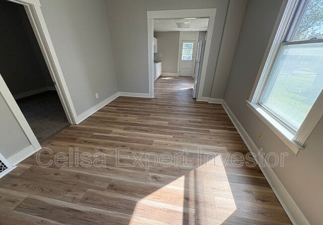 Foto del edificio - 706 Davis St