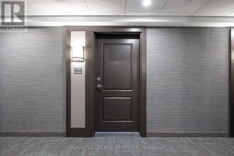 Building Photo - 460 Dundas St E