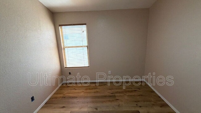 Foto del edificio - 9856 W Salter Dr